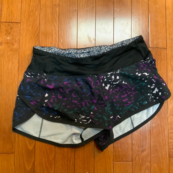 Lululemon size 4 short lot - Picture 6 of 7